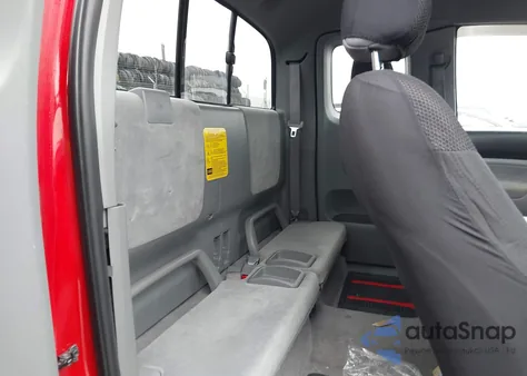 2008 Toyota Tacoma Base V6 z USA, uszkodzony, nr VIN 5TEUU42N68Z561997